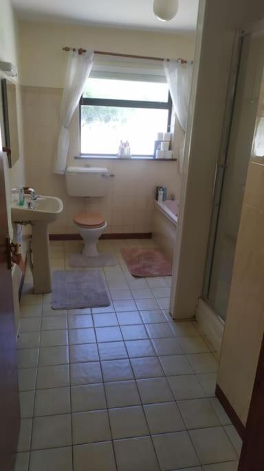 Shercock Cheerful 3 Bedroom House With Fantastic Views מראה חיצוני תמונה